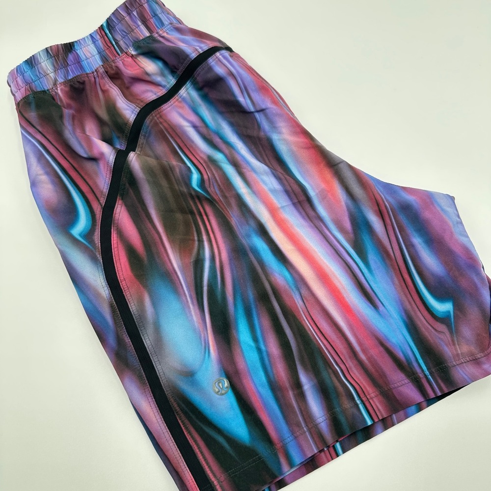 Lululemon Pace Breaker Shorts Mens Small 7" Linerless Chroma Blur Multicolor